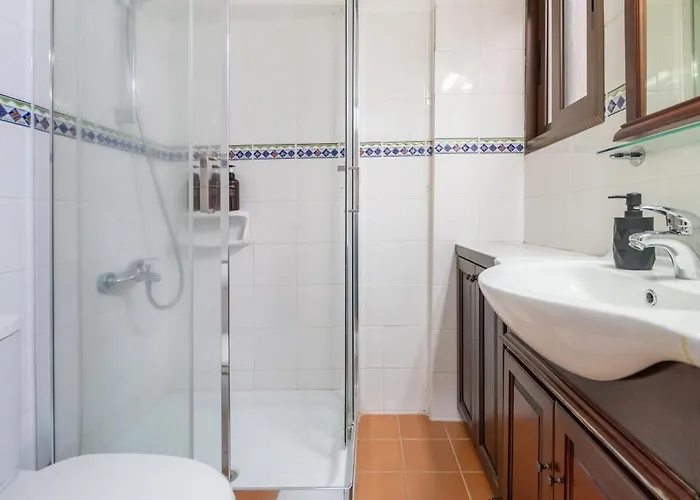 Seafront 1 Bedroom Flat * Λεμεσός