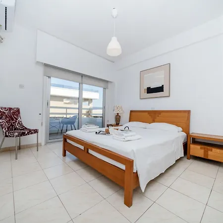 Seafront 1 Bedroom Flat *