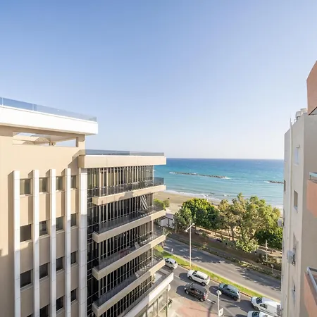 Seafront 1 Bedroom Flat * Limassol